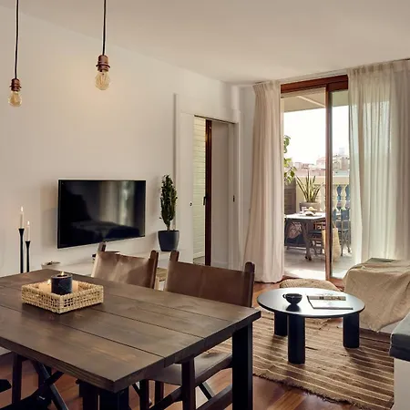 Takla - Two Bedroom In Diputacion St
