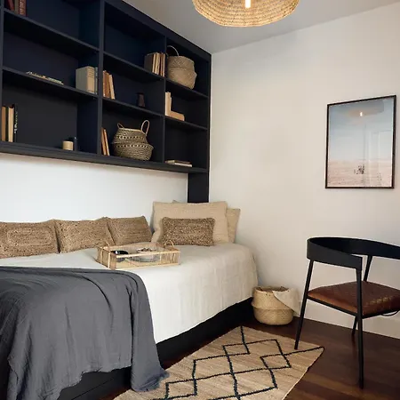 Takla - Two Bedroom In Diputacion St